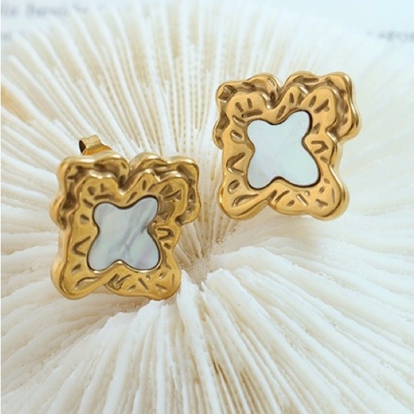 24K Gold Vintage Inspired Earrings*Mother Of Pearl EarringsWaterproof*Sweatproof - Picture 5 of 5